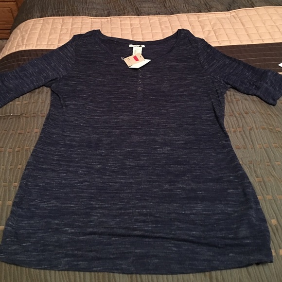 Levi women's blue shirt NWT ! ✨