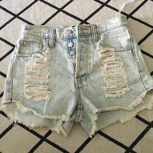 New without tags mink pink denim shorts
