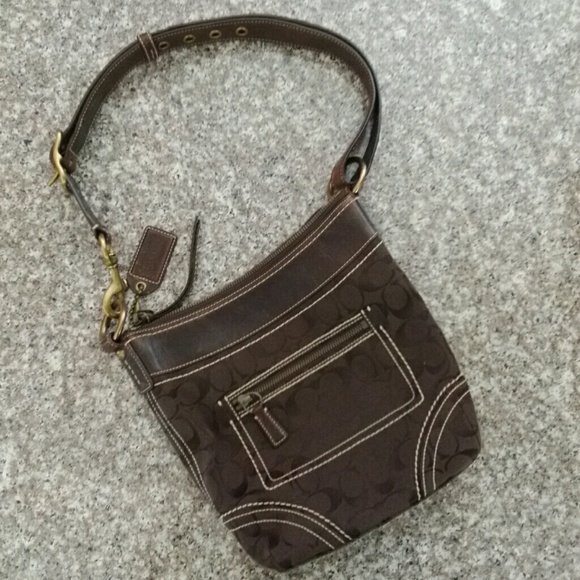 Coach Signature Shoulder Bag