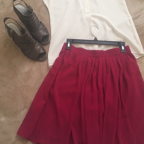 Beautiful Loft skirt size S - Picture 2 of 4