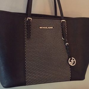 ‼️RESERVED‼️