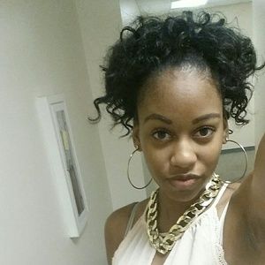 Meet your Posher, Jamila