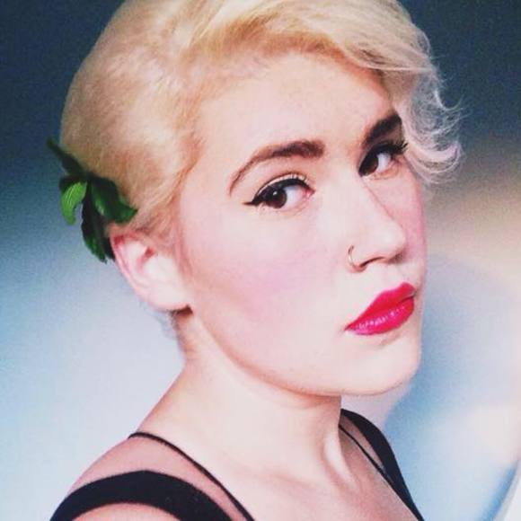 Meet your Posher, Christina