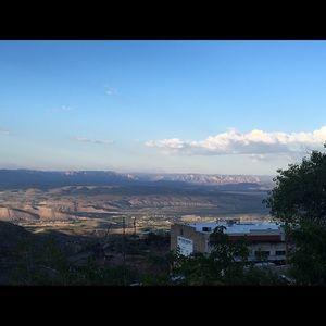 Meet your Posher, Debora