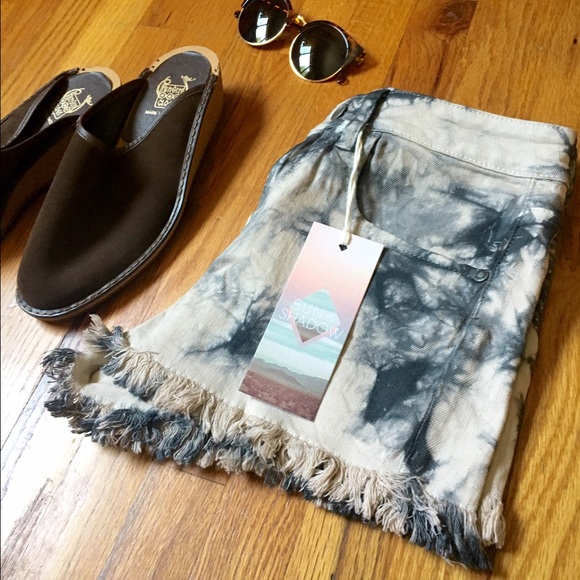 NWT Sun & Shadow Shorts