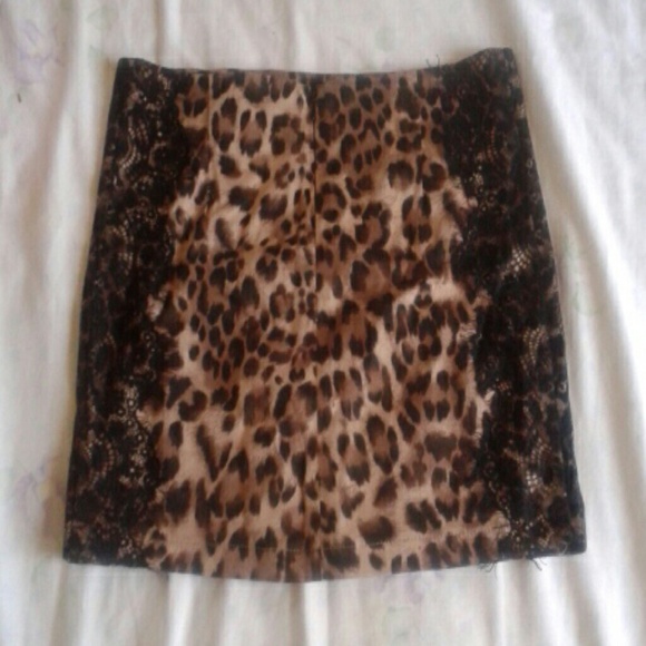 Skirt - Picture 3 of 3