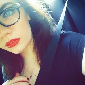 Meet your Posher, Victoria