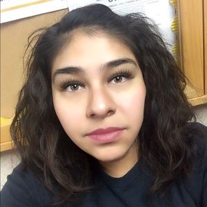 Meet your Posher, Gaby