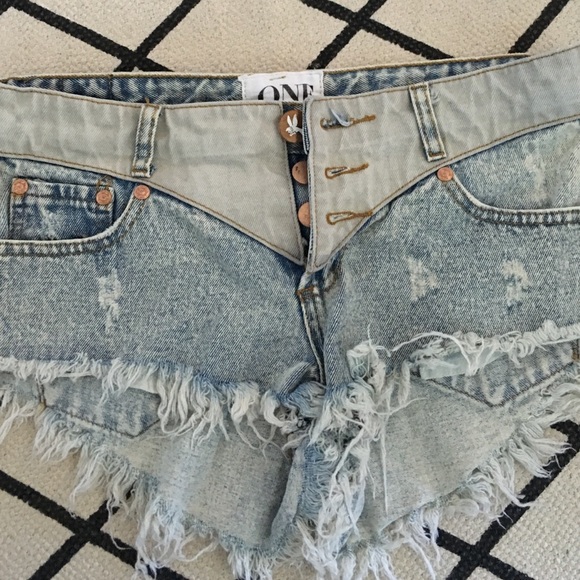 One teaspoon rollers denim shorts size 27