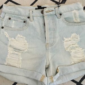 NWT Forever 21 high wasted denim shorts. Size 26