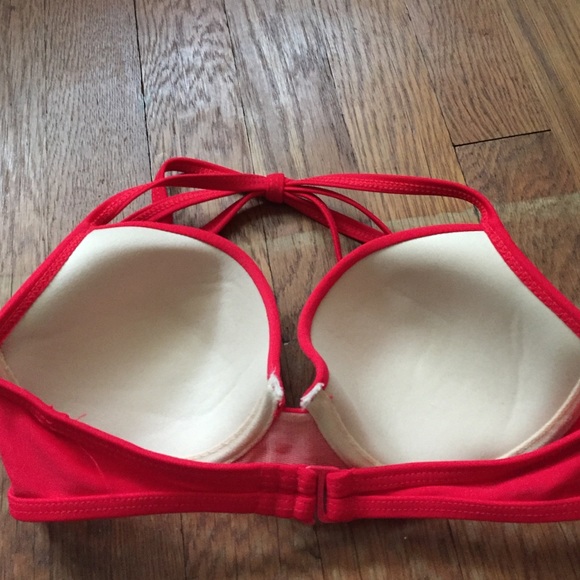 Red push-up bikini top - Picture 2 of 2
