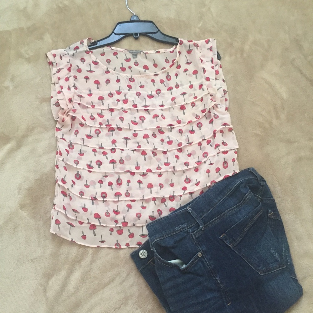 Charlotte Russe ruffle top size M