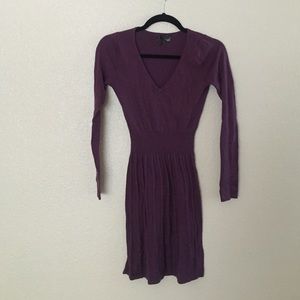 DIVIDED sweater dress.