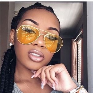 Meet your Posher, Stephene