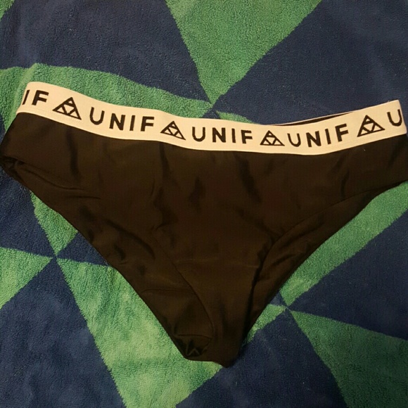 Unif bottoms