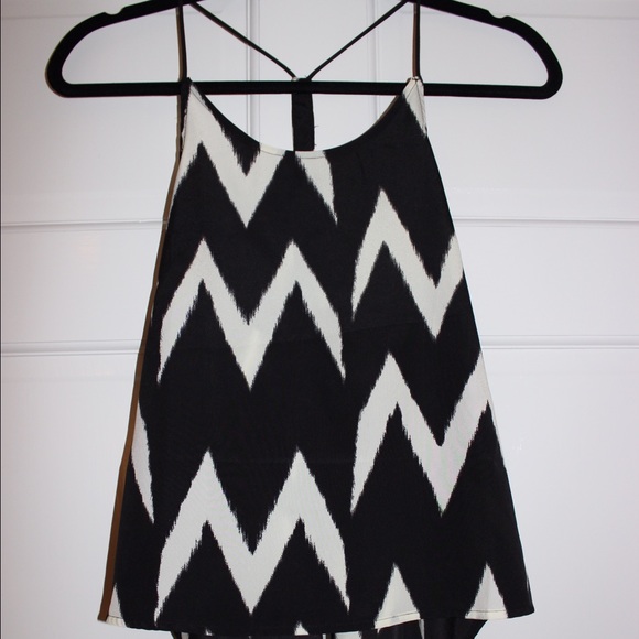 H&M Black & White Zig-Zag Tank