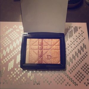 Dior shimmer highlighter - limited edition