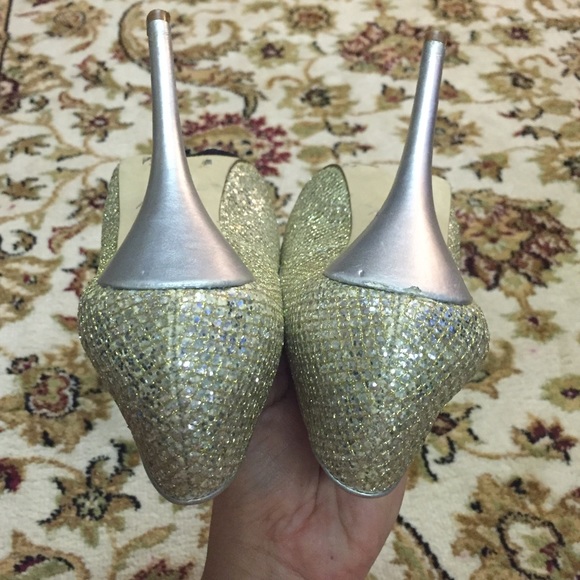 Gold glittery 4" heels from ALDO. Free $10 instep - Picture 4 of 4