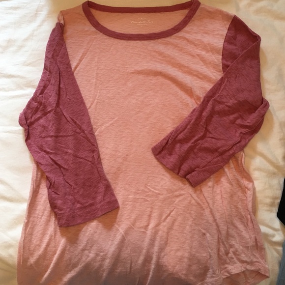 Baseball tee