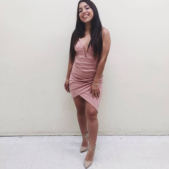 Meet your Posher, Daniela - Picture 1 of 1