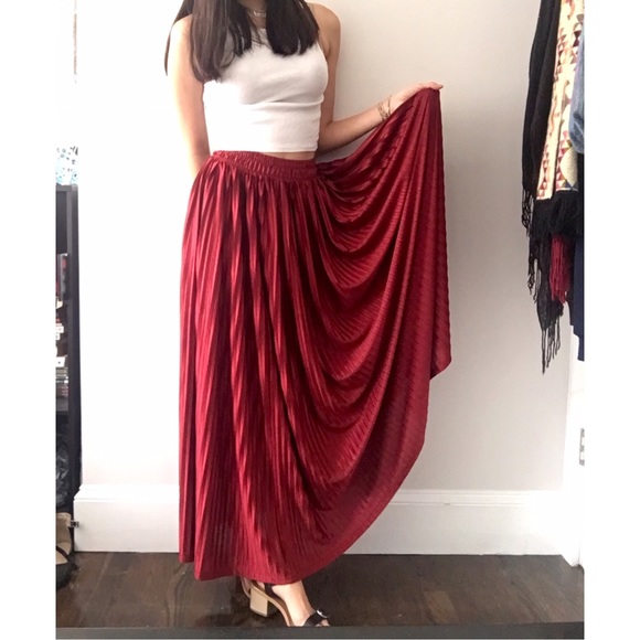long american apparel accordion pleat skirt