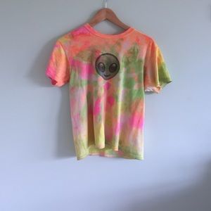 Tie Dyed Alien Graphic Tee!