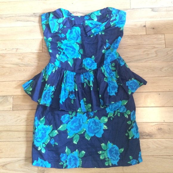 Strapless peplum floral mini dress