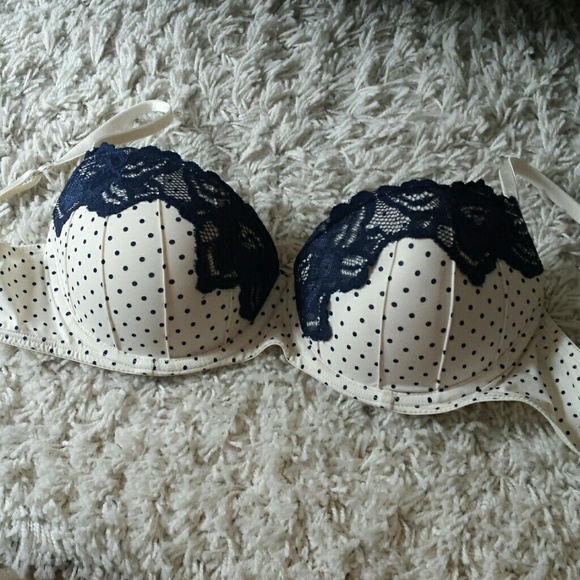 Polka dot pushup bra