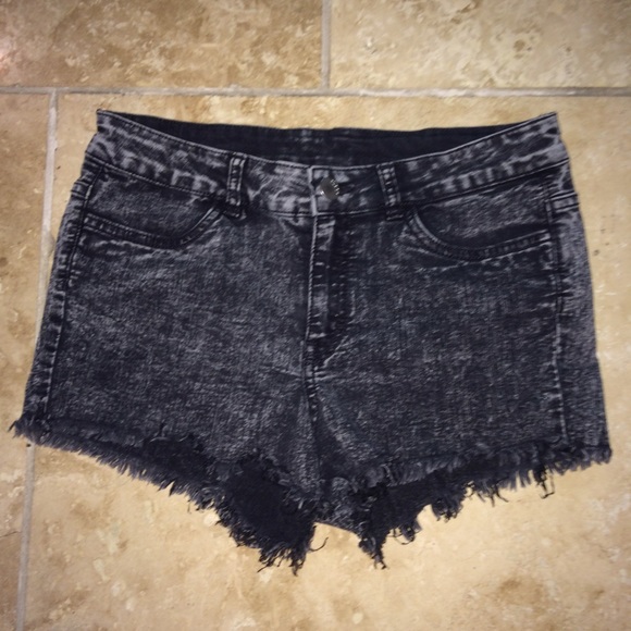 black jean shorts