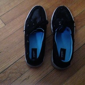 Comfortable pair of Sneakers