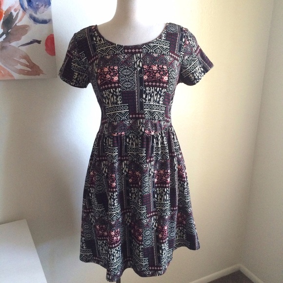 Forever 21 Dresses & Skirts - Aztec dress