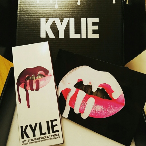 Kylie cosmetics liquid lipstick in Kourt K