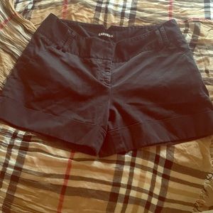 Express Shorts 8