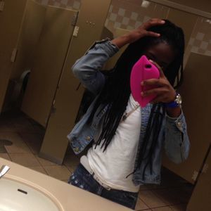 Meet your Posher, Charlissa