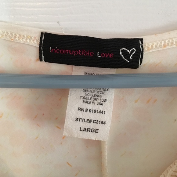 Sexy summer top w/ mesh on front & ruched sides - Picture 2 of 4