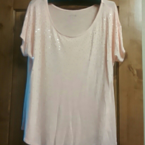 Adorable ladies top with bling sparkle