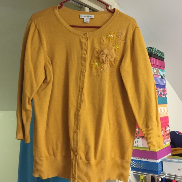 Mustard cardi