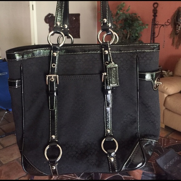 Coach Black small Satchel! Cute