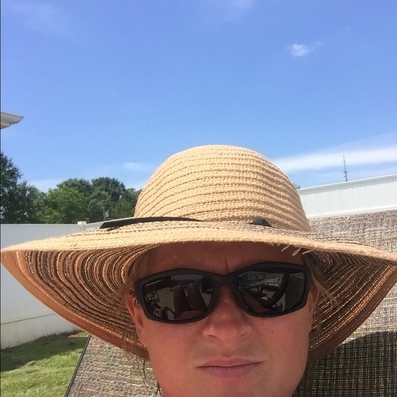 Meet your Posher, Anita - Picture 1 of 1