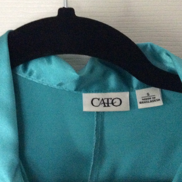 Turquoise top, cropped sleeves. Worn once. - Picture 2 of 4