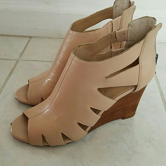 SALE! Nude leather wedges size 6