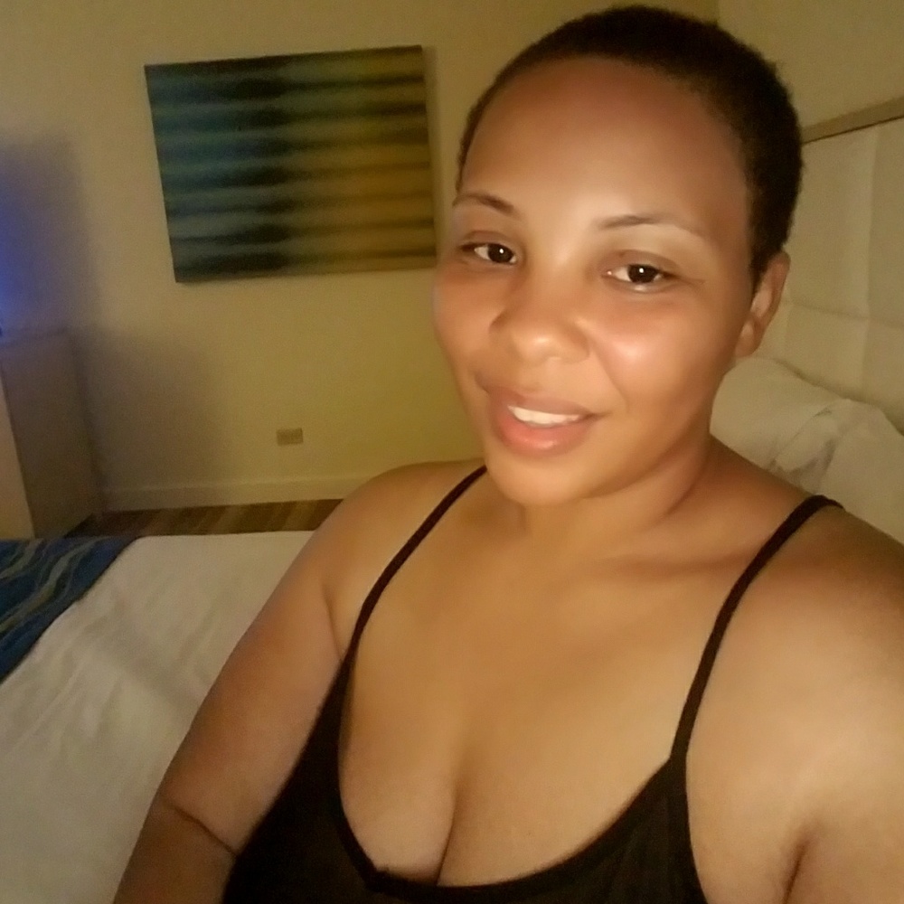 Meet your Posher, Ebony