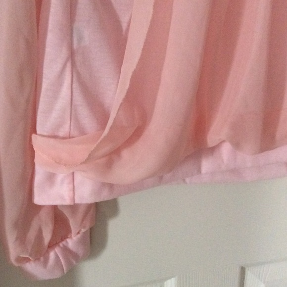 Pink top - Picture 3 of 4