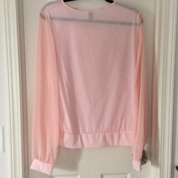 Pink top - Picture 4 of 4