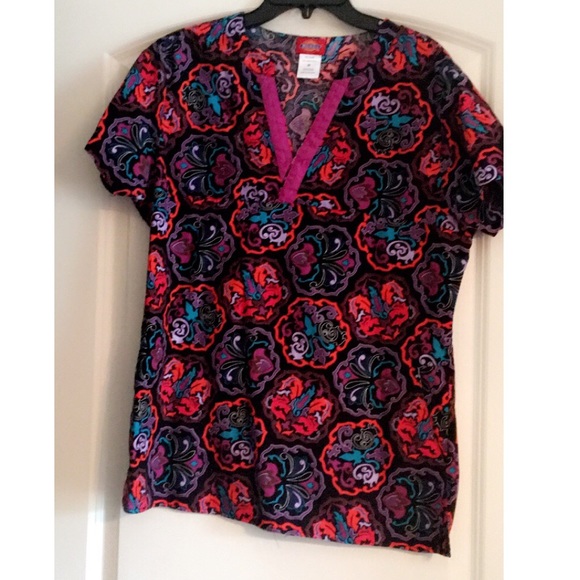 Dickies size medium multicolored scrub top v neck