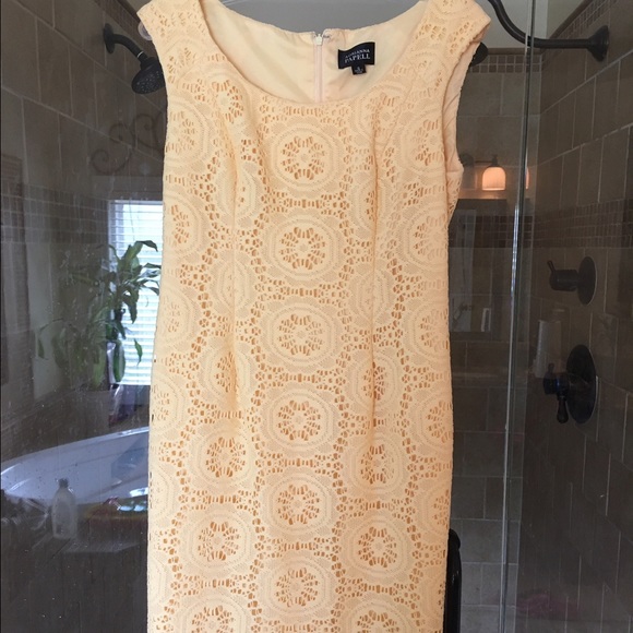 Pale yellow Adrianna Papell dress