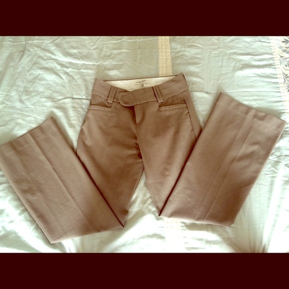 NWOT! Tan Banana Republic Flare Trowsers.