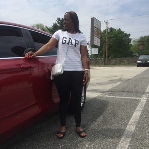 Meet your Posher, Angela