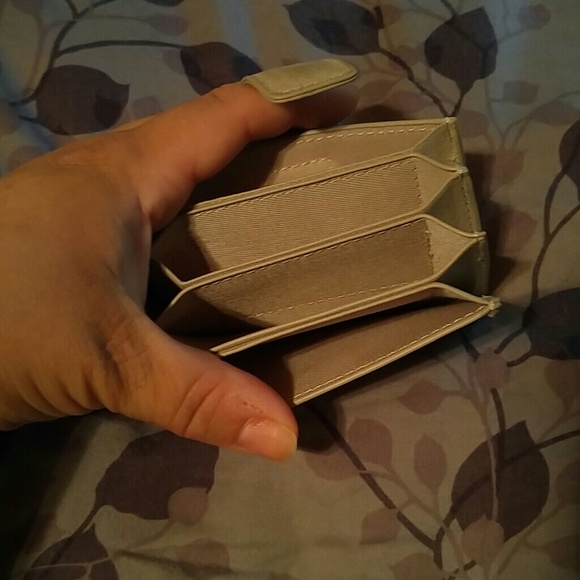 Card holder - Picture 2 of 2