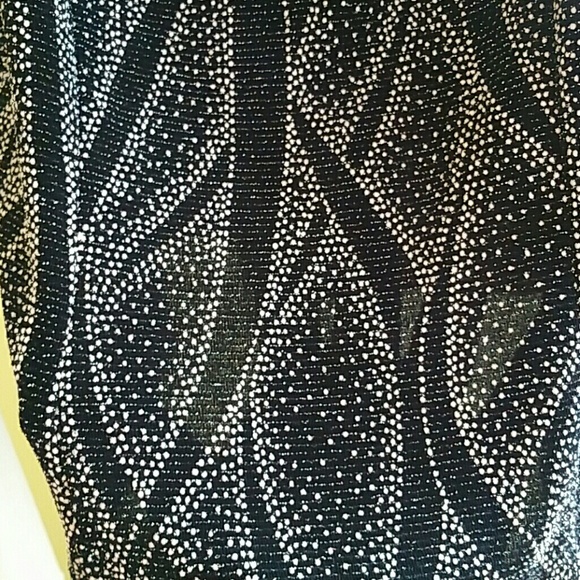 Top - Picture 2 of 3